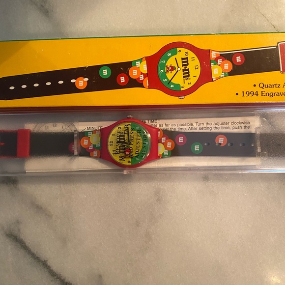 M&M Quartz Watch - Picture 2 of 4